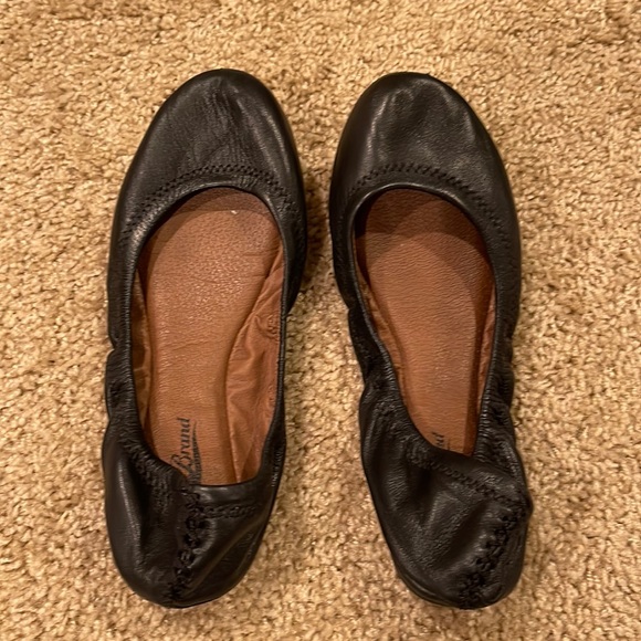 Lucky Brand Ballet Flats - Picture 1 of 2